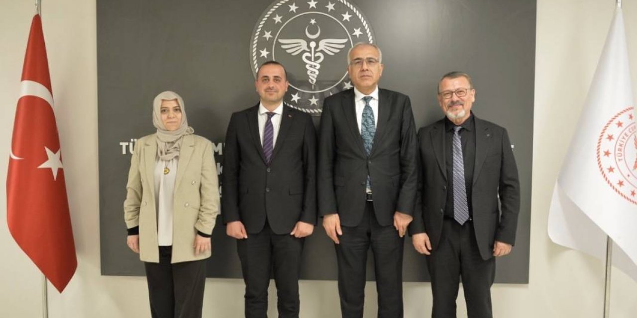 Hekim Birliği Sendikası Yöneticileri Halk Sağlığı Genel Müdürü Öz’e Sorun ve Talepleri Anlattı