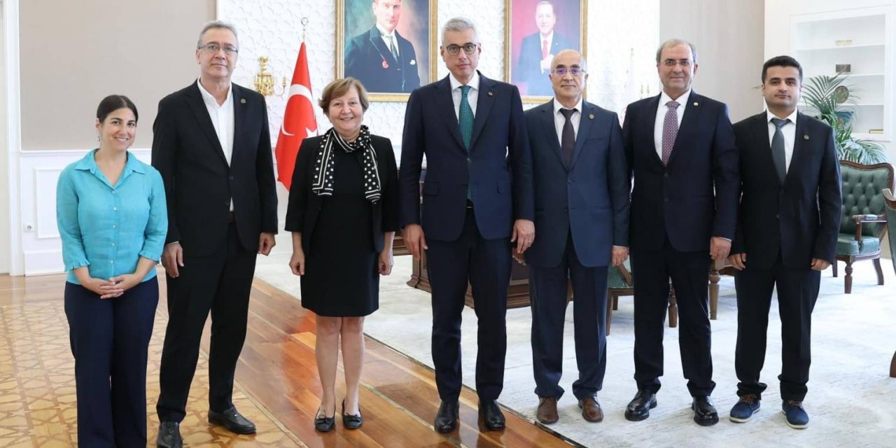 Hekimler Talep ve Sorunlarını Bakan Memişoğlu’na Sundu