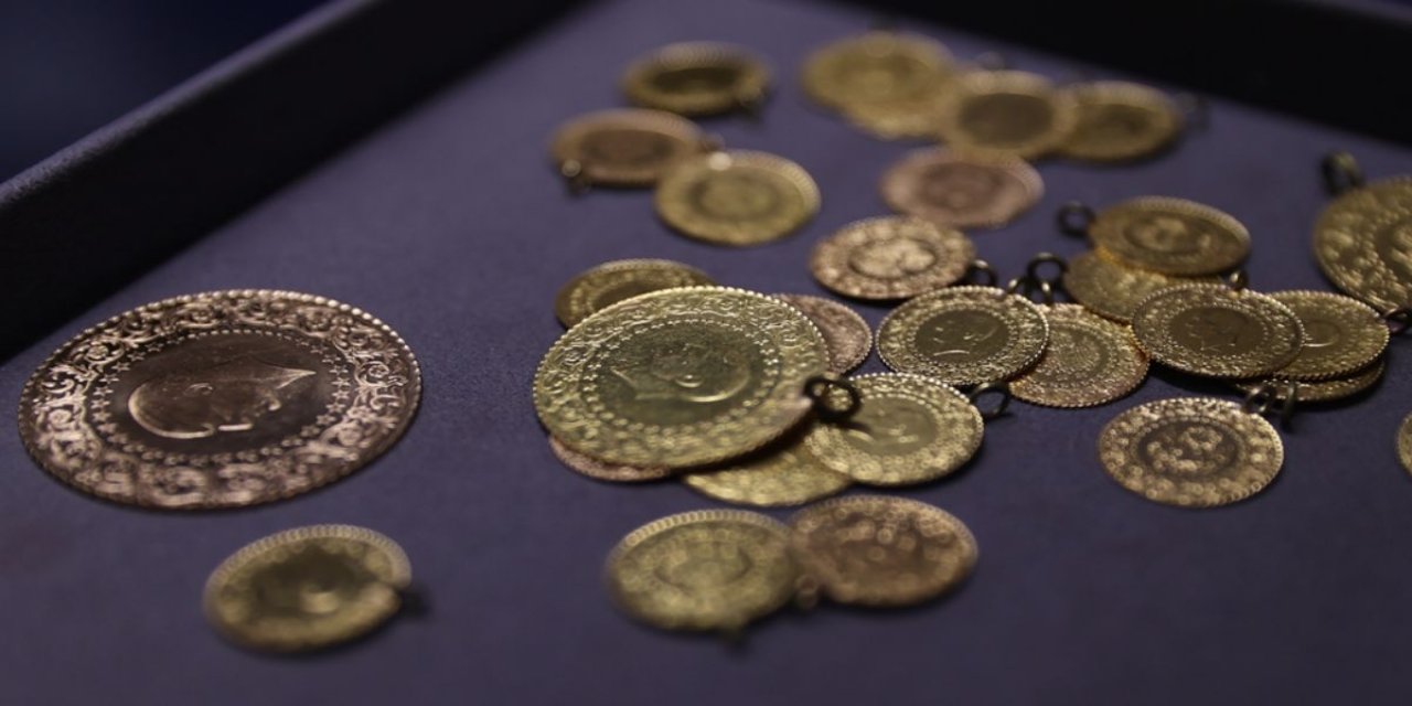 Altın haftaya düşüşle başladı