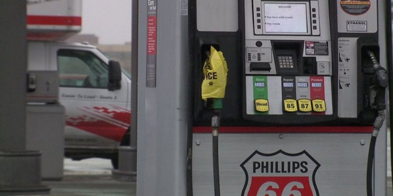 ABD'de benzin fiyatları bir gecede fırladı.